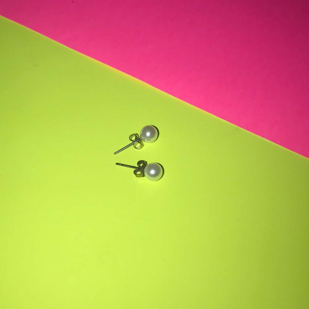 pearl earrings